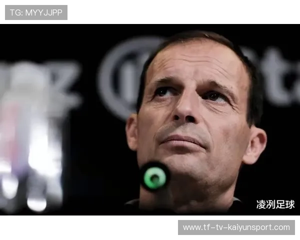 阿莱格里看着两个锋霸笑着笑着就哭了